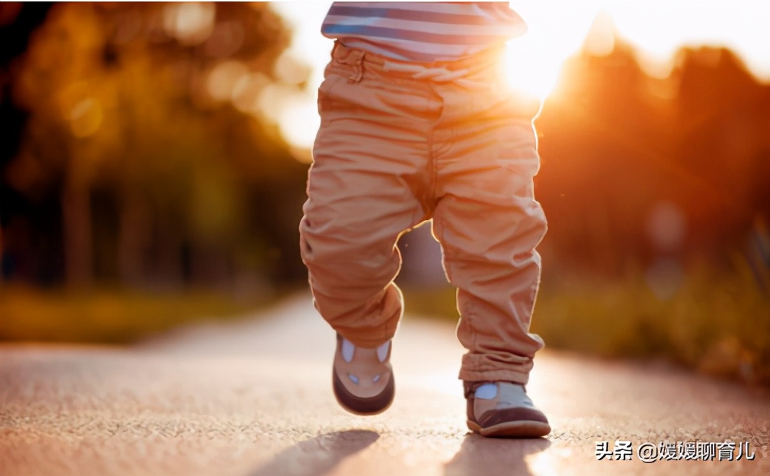 宝宝走路早晚,多半“暗示”智商高低?儿科医生这样解释