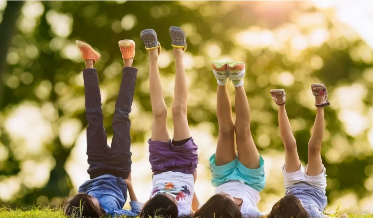 李玫瑾:孩子未来是否有出息,去小区广场看一圈,心里就有数了