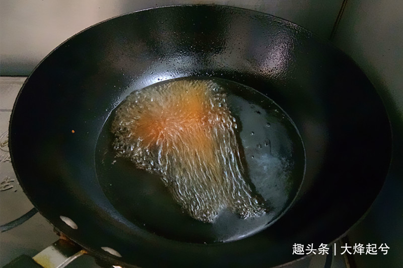 家宴重磅菜红烧蹄膀,皮糯肉酥入口即化,学会春节露一手