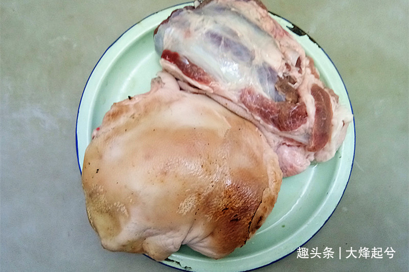 家宴重磅菜红烧蹄膀,皮糯肉酥入口即化,学会春节露一手