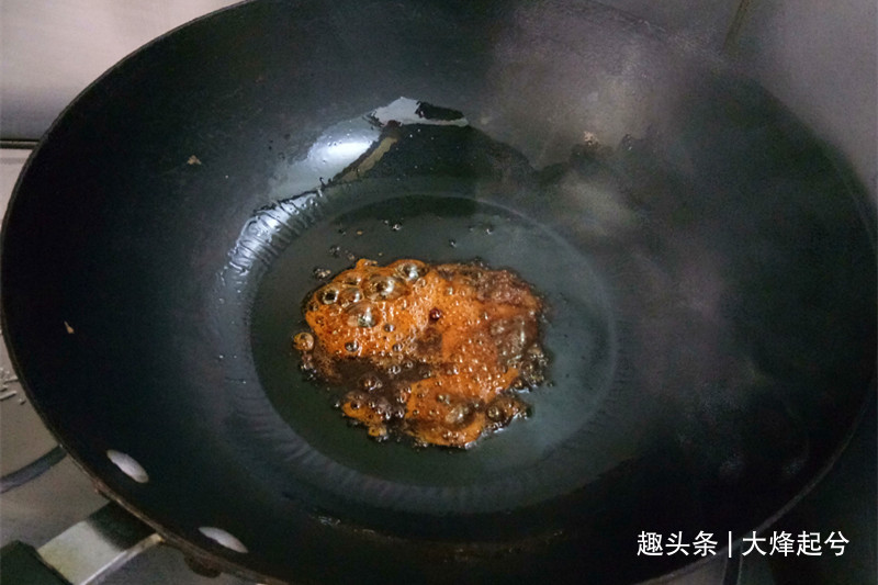 家宴重磅菜红烧蹄膀,皮糯肉酥入口即化,学会春节露一手