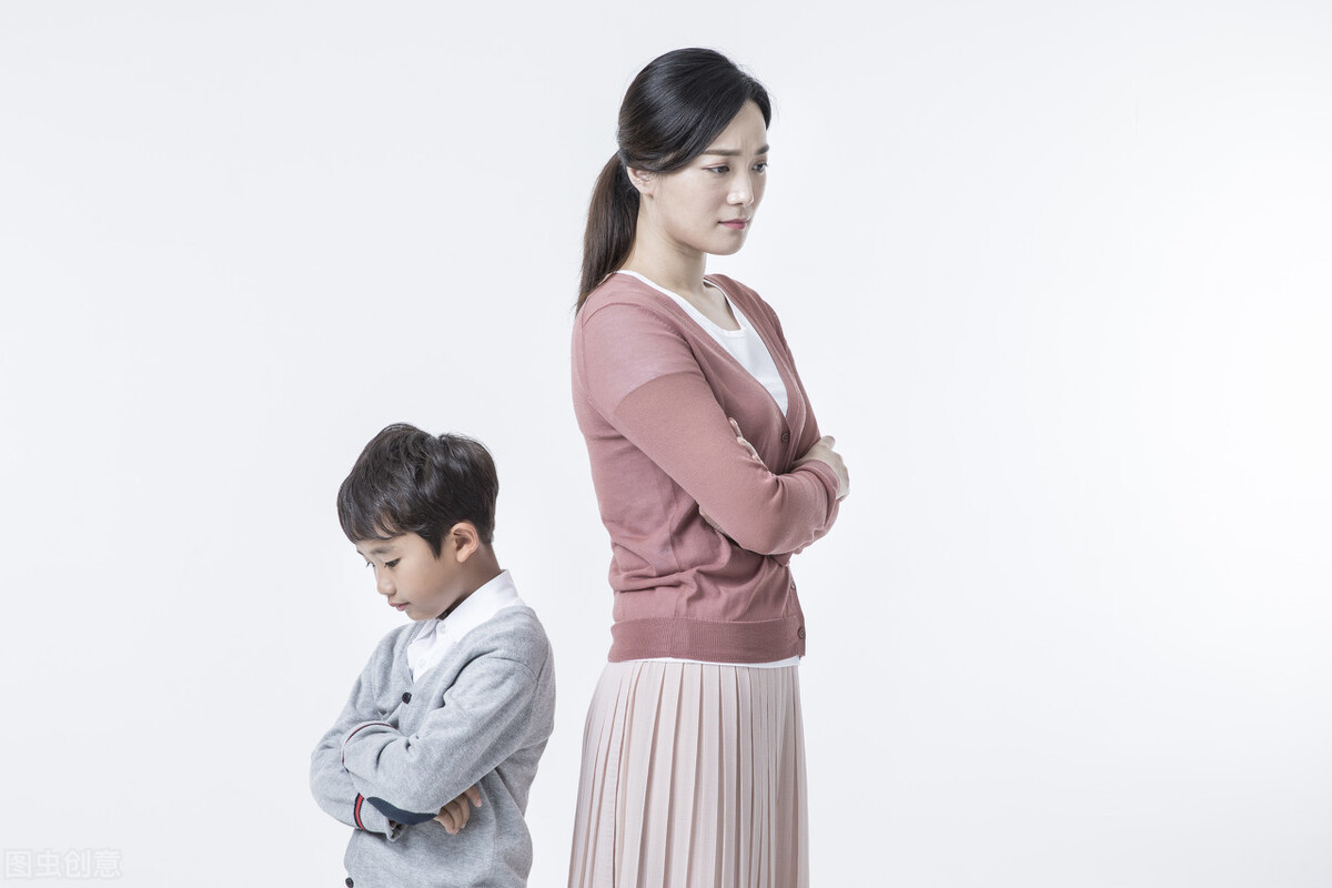 心理问题的孩子，往往都有这样的父母，帮助孩子之前先要疗愈自己