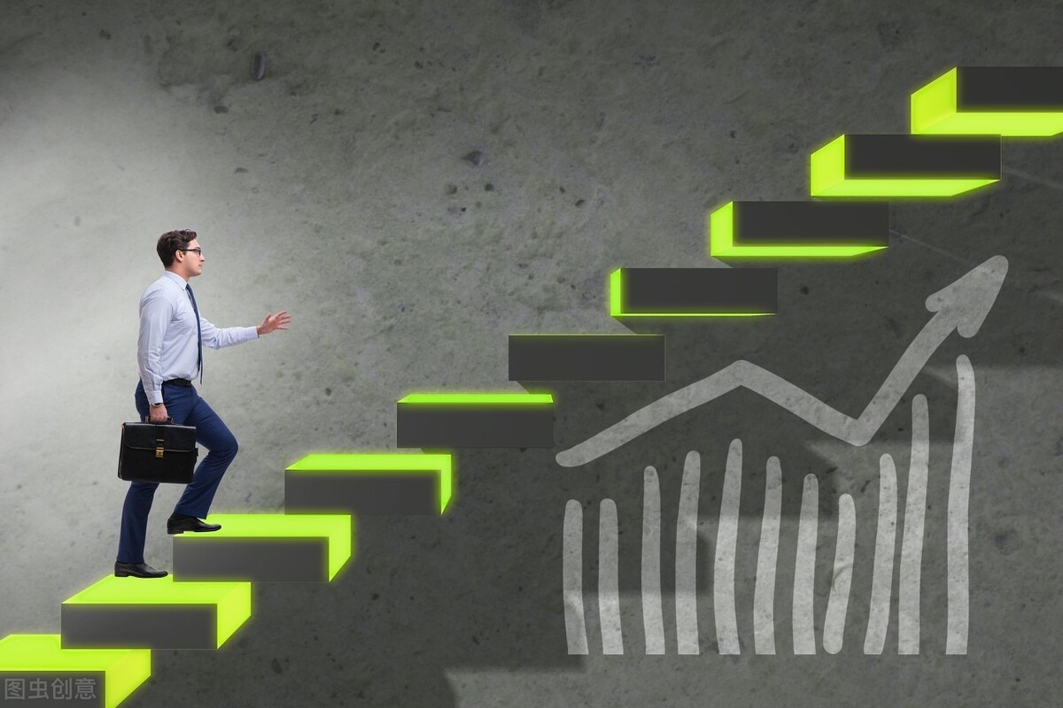 今年起,该“买房投资”还是“存款理财”?内行:两个或许都不对