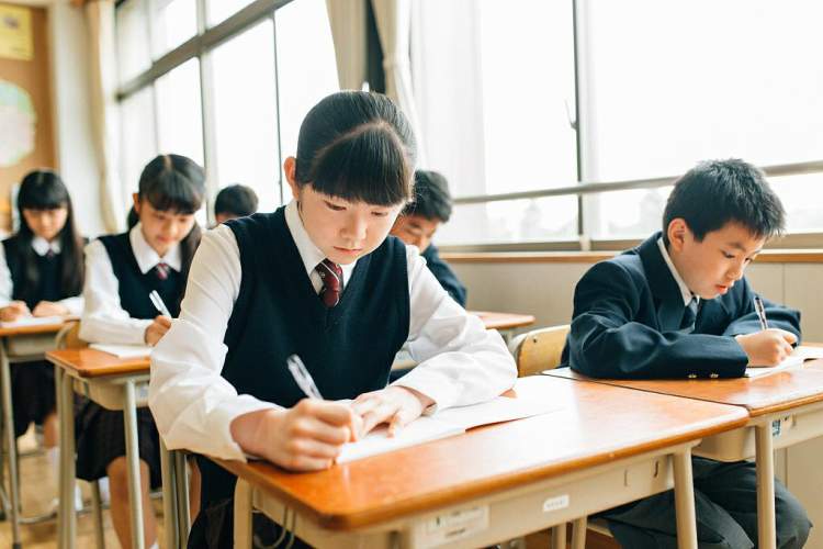 教育“内卷”日趋严重，出路在哪里？委员建议变革教育评价方式是根本