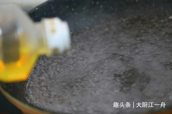 怪不得饭店的凉拌菠菜那么好吃?原来做法有诀窍,3分钟就学会