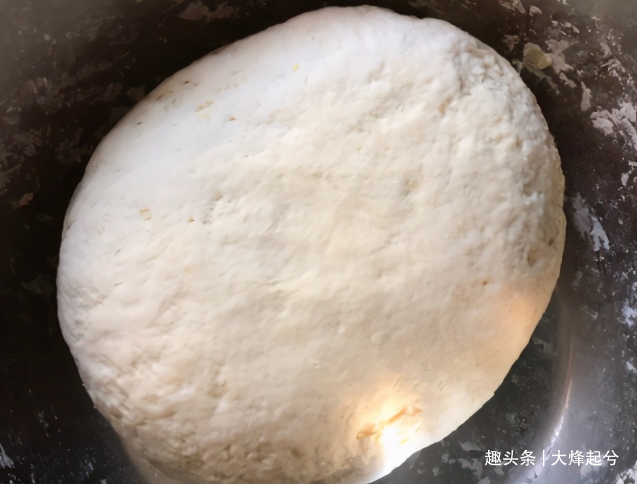 原来炸油条如此简单,不放泡打粉,油条照样蓬松酥脆,外酥里嫩