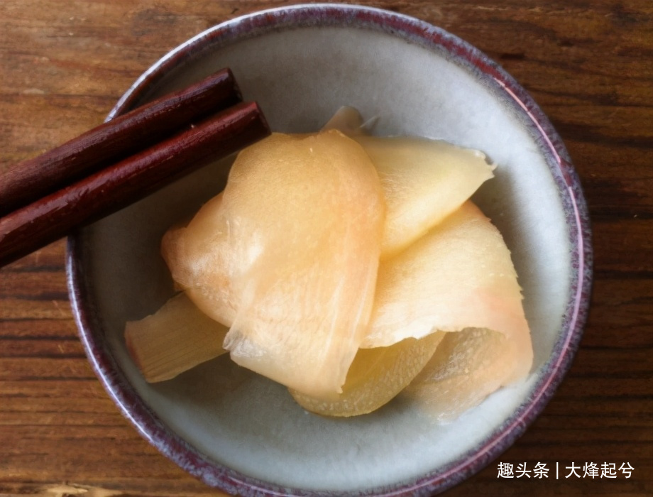 春天,别忘了吃生姜,教你1个简单做法,放得久不坏,随取随吃