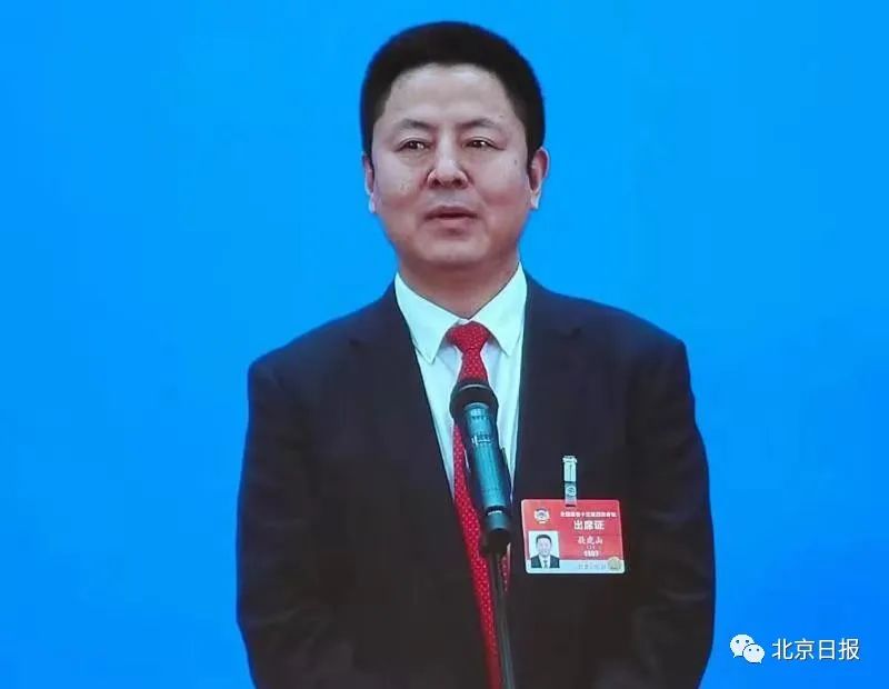 “应禁止在职中小学老师有偿补课!”关于教育,政协委员提出这些建议→