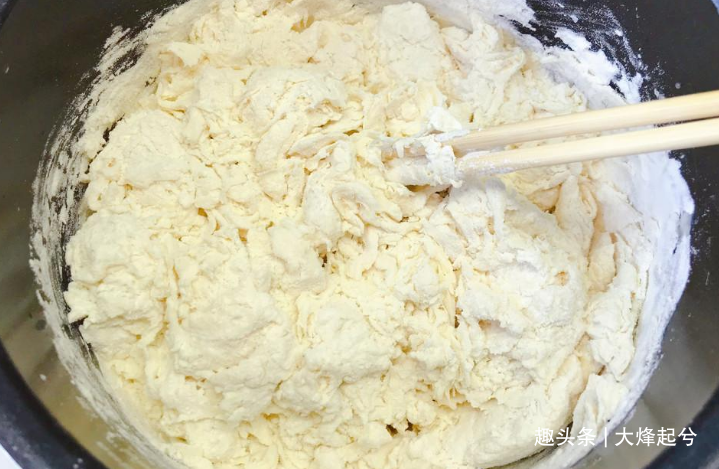 馅饼怎么做才好吃?教您这个方法,馅饼皮薄馅多,口感不硬,好吃