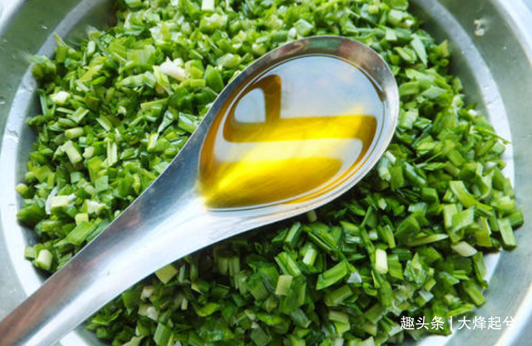 做韭菜猪肉馅饺子,记住“4要点”,韭菜不出水,饺子鲜香味道好