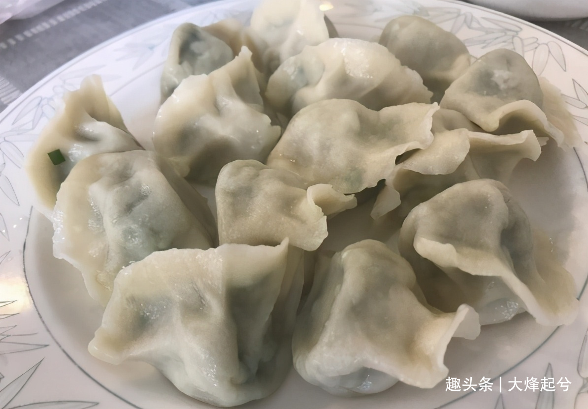 做韭菜猪肉馅饺子,记住“4要点”,韭菜不出水,饺子鲜香味道好