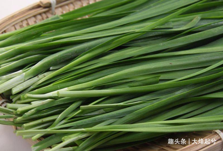 做韭菜猪肉馅饺子,记住“4要点”,韭菜不出水,饺子鲜香味道好