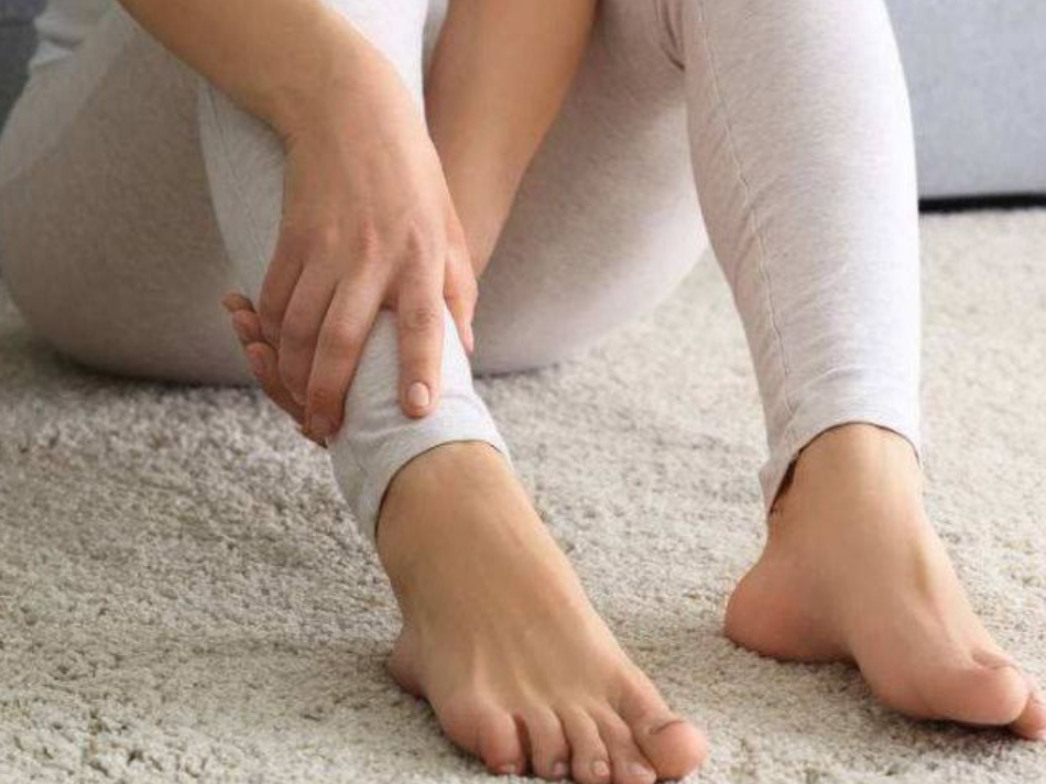 肝不好，晚上睡觉会有4种异常，若都有，可能是肝“撑不住了”