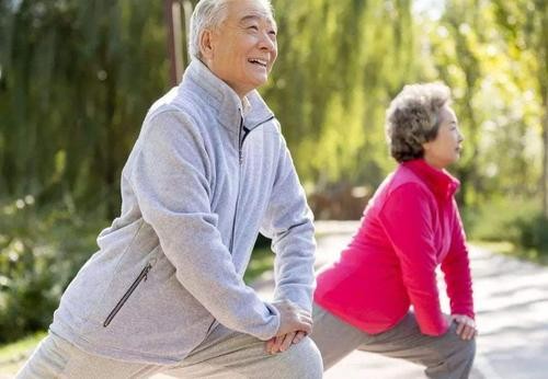 45岁到60岁,这个关键阶段,做好3件事,或能把握长寿黄金期