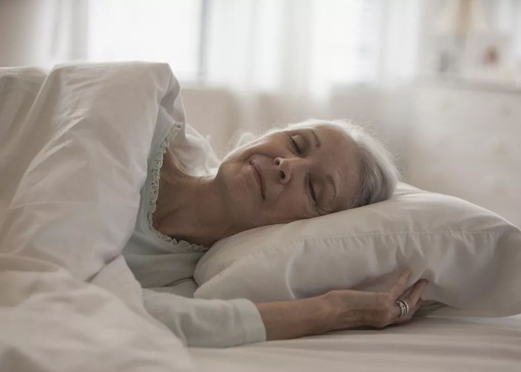 失眠影响寿命,睡得太饱,也会影响寿命?