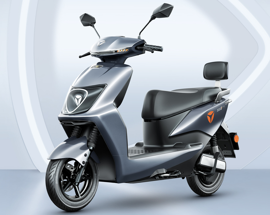 雅迪推出新电动车,最大可配72V35Ah电池,续航240公里