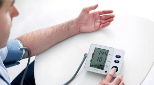 102岁老人,血管年龄60岁,血管年轻阻断高血脂,是3习惯