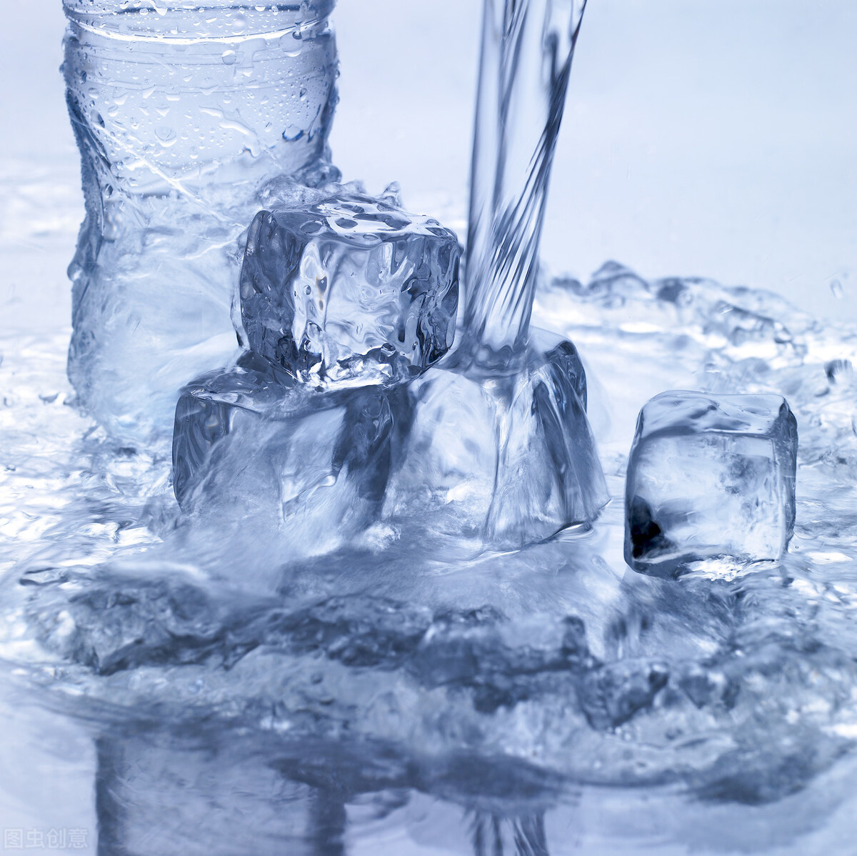 50岁以后,晨起不喝3种水,促进血液循环,身体更健康