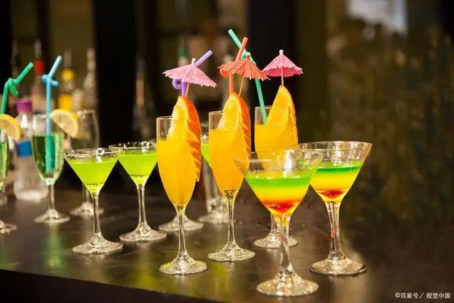 不想与肾结石“纠缠不休”?做2事,排出结石,肾会感激你