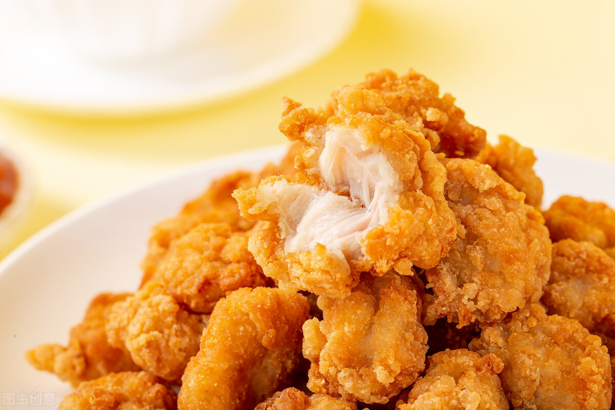 女性不想被称为“黄脸婆”?忍住3种食物,多吃4物也是关键