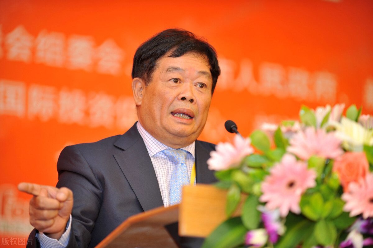 购房者买不起,卖房者卖不掉,楼市如何打破僵局?曹德旺一语说透