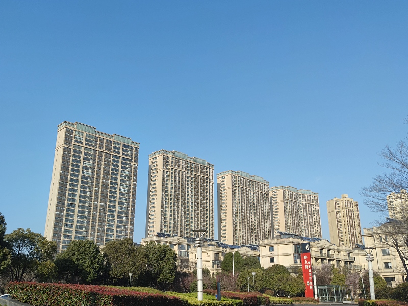 楼市陷入买不起,卖不掉的怪圈,如何打破僵局?曹德旺一语道破