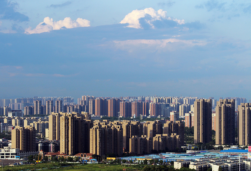 楼市陷入买不起,卖不掉的怪圈,如何打破僵局?曹德旺一语道破