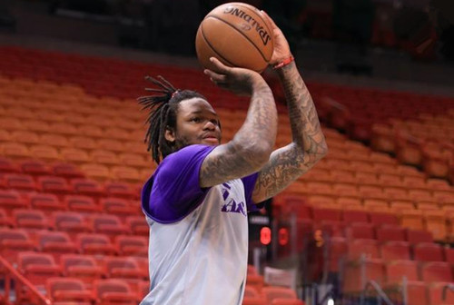 湖人仅花175万,25+10两位拼图,让球队瞬间重回“冲冠正轨”