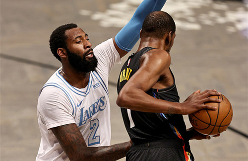 湖人仅花175万,25+10两位拼图,让球队瞬间重回“冲冠正轨”