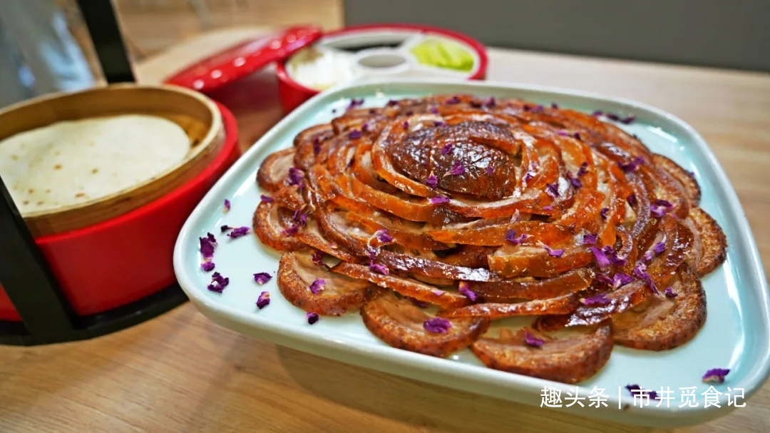 复旦大学的食堂有多实惠,粥3角,东坡肉3块2,上好大学太值了