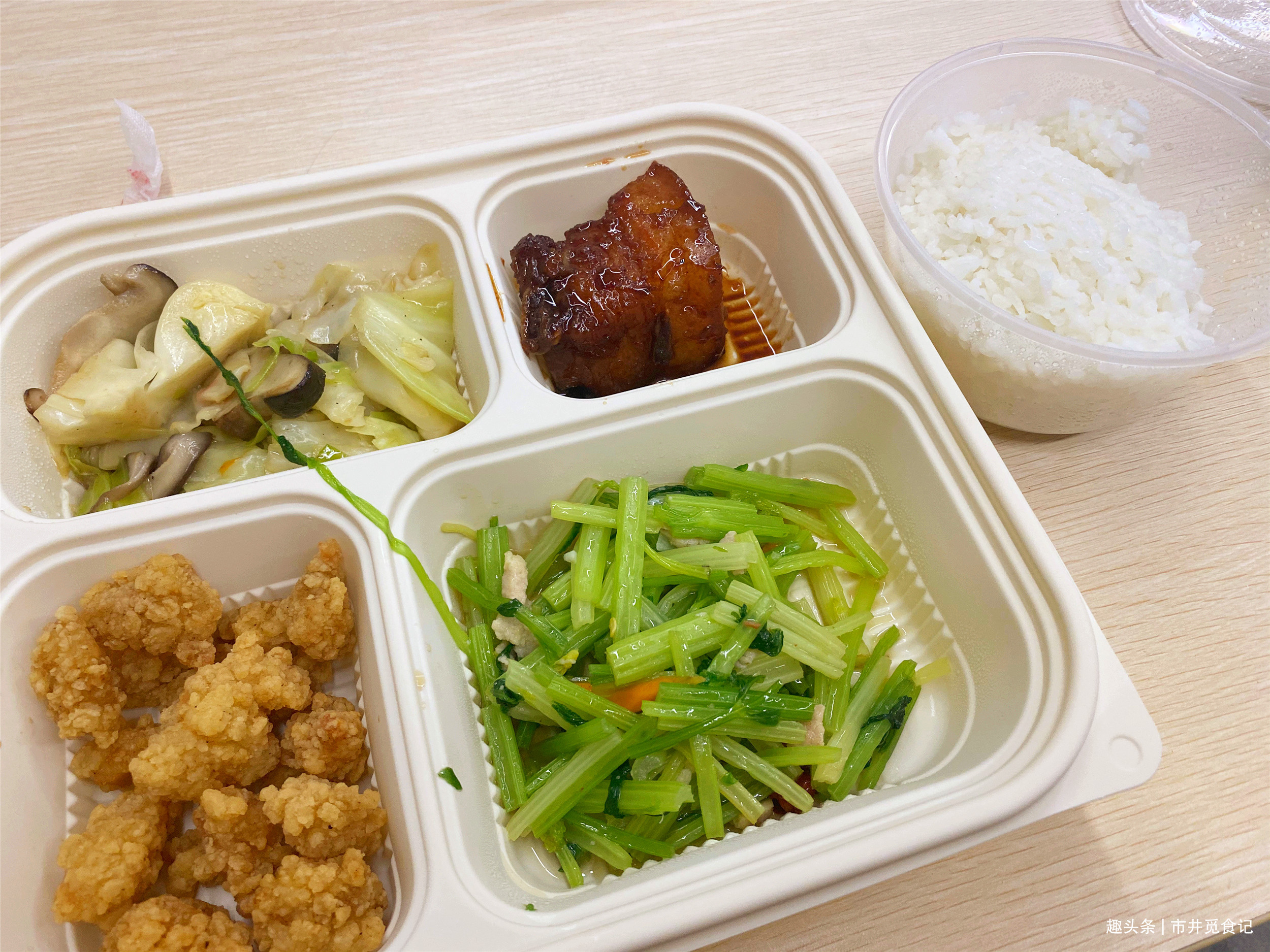 复旦大学的食堂有多实惠,粥3角,东坡肉3块2,上好大学太值了