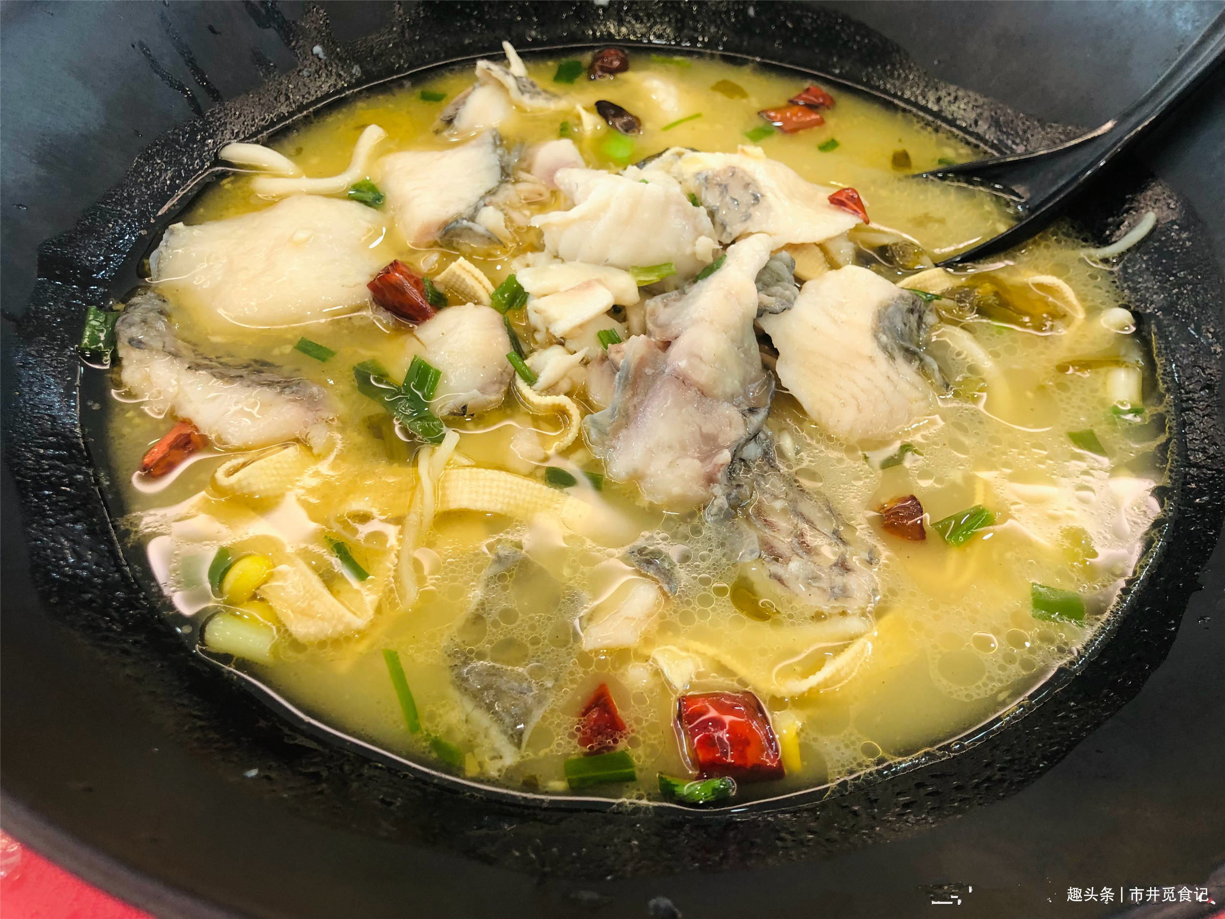 复旦大学的食堂有多实惠,粥3角,东坡肉3块2,上好大学太值了