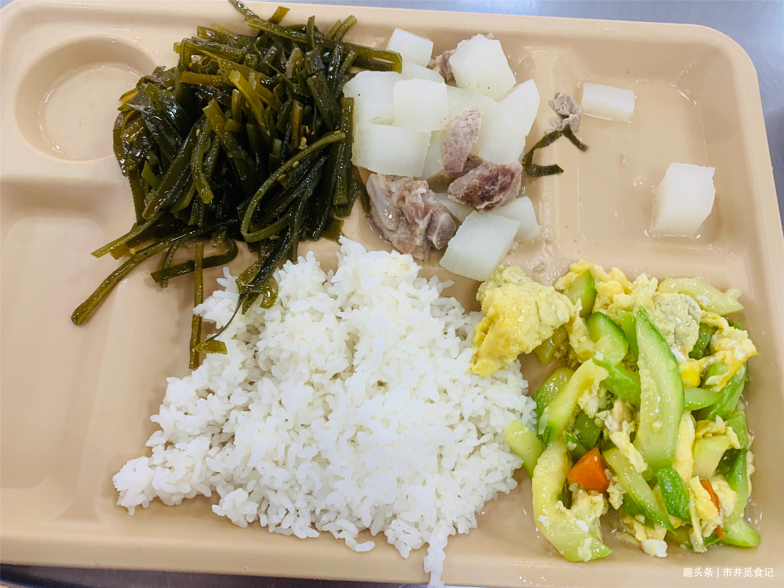 复旦大学的食堂有多实惠,粥3角,东坡肉3块2,上好大学太值了