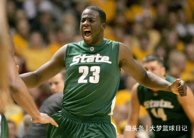 自成模版的男人|追梦格林2分12篮板19助攻的奇葩数据