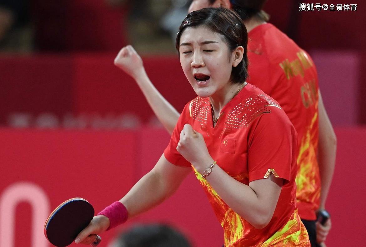 中国第34金！孙颖莎再胜伊藤美诚，国乒女团3-0横扫日本夺冠！