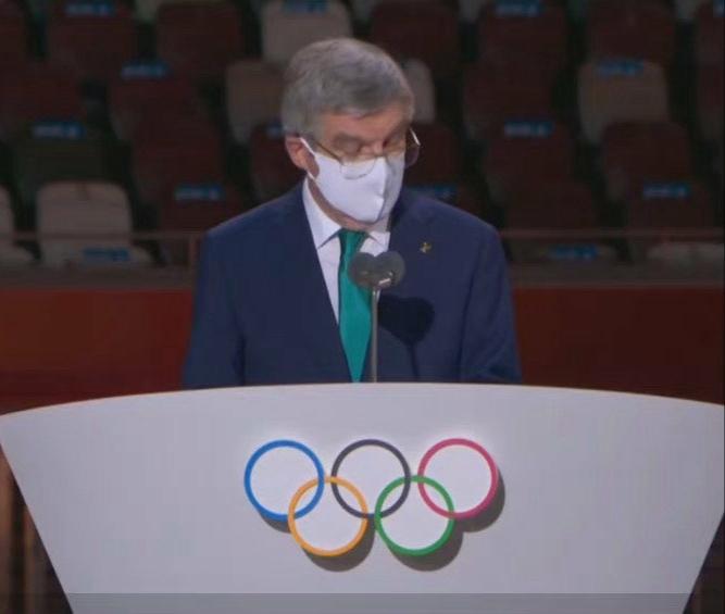 奥运会闭幕式真出“幺蛾子”!全网最忙吴京赶忙发文:收工了